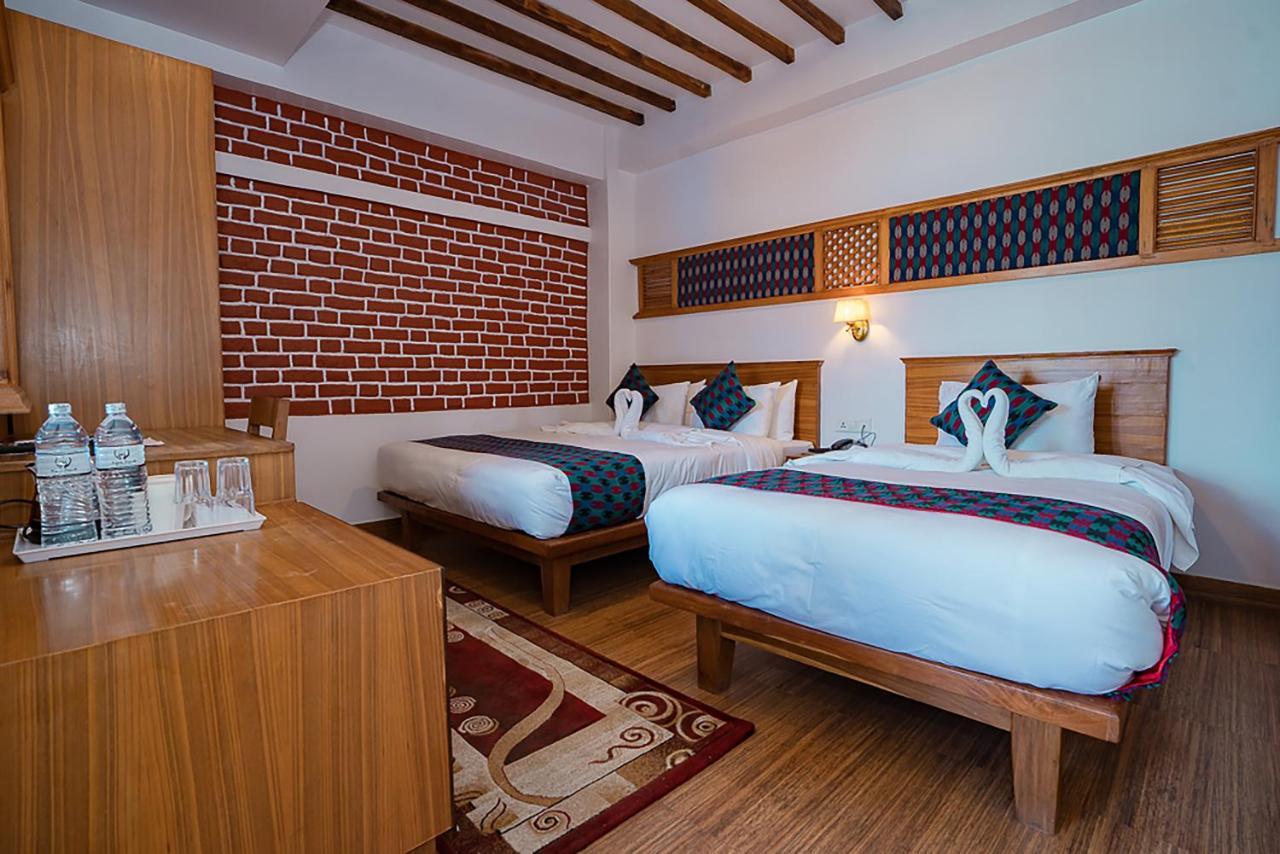 Himalayan Glory Inn Pokhara Buitenkant foto